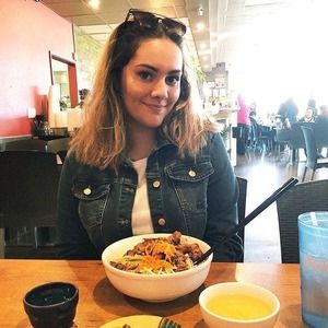 Meet your Posher, Alicia